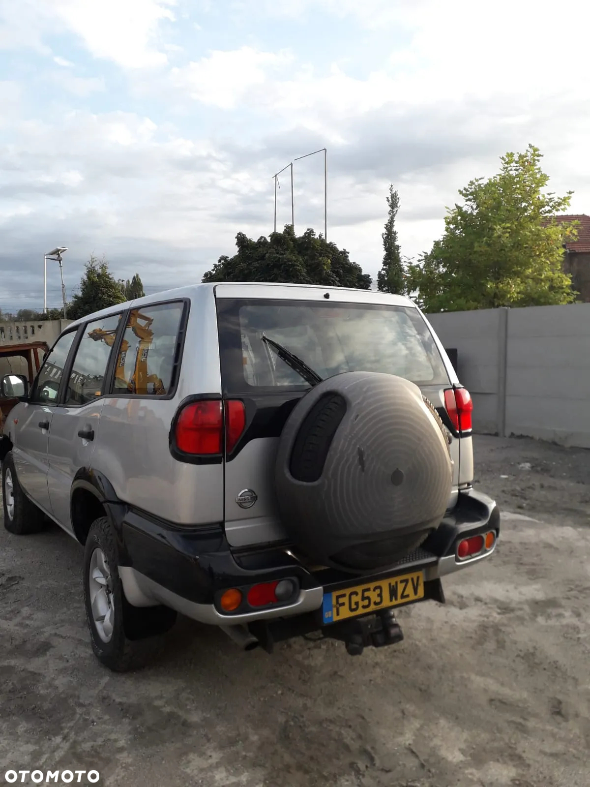 NISSAN TERRANO - 4