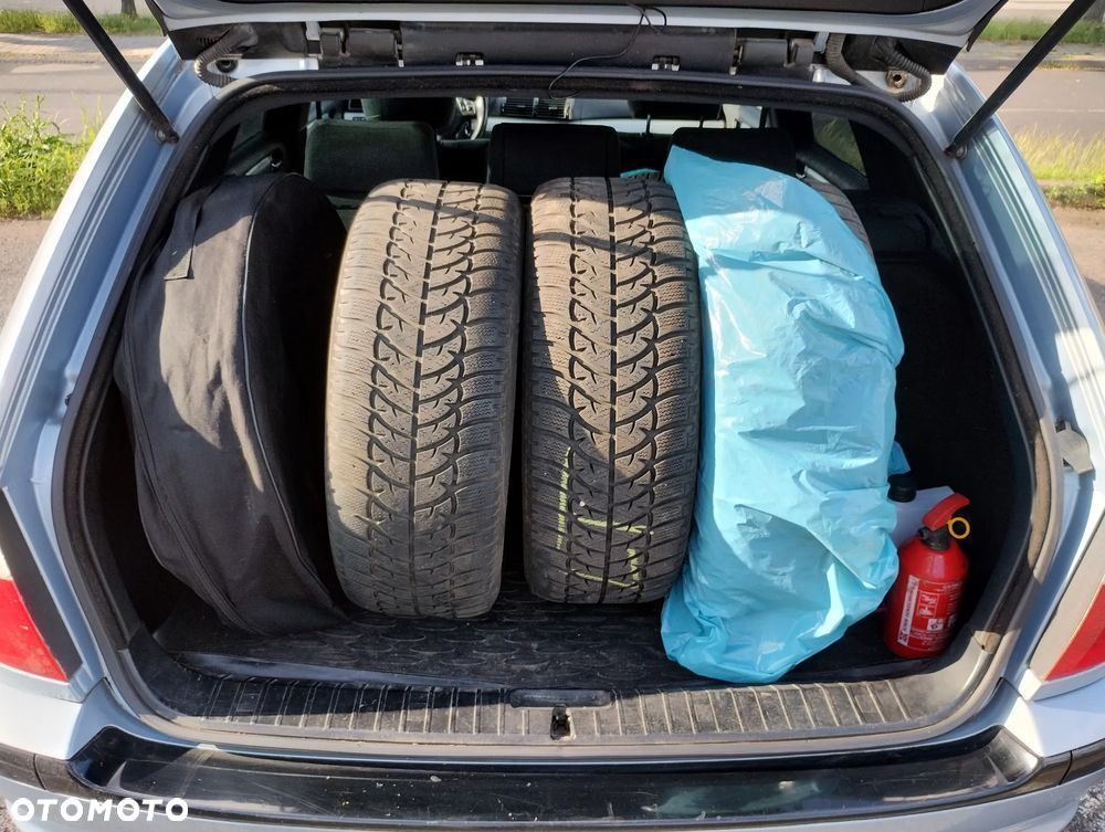 BMW Seria 3 318i - 13