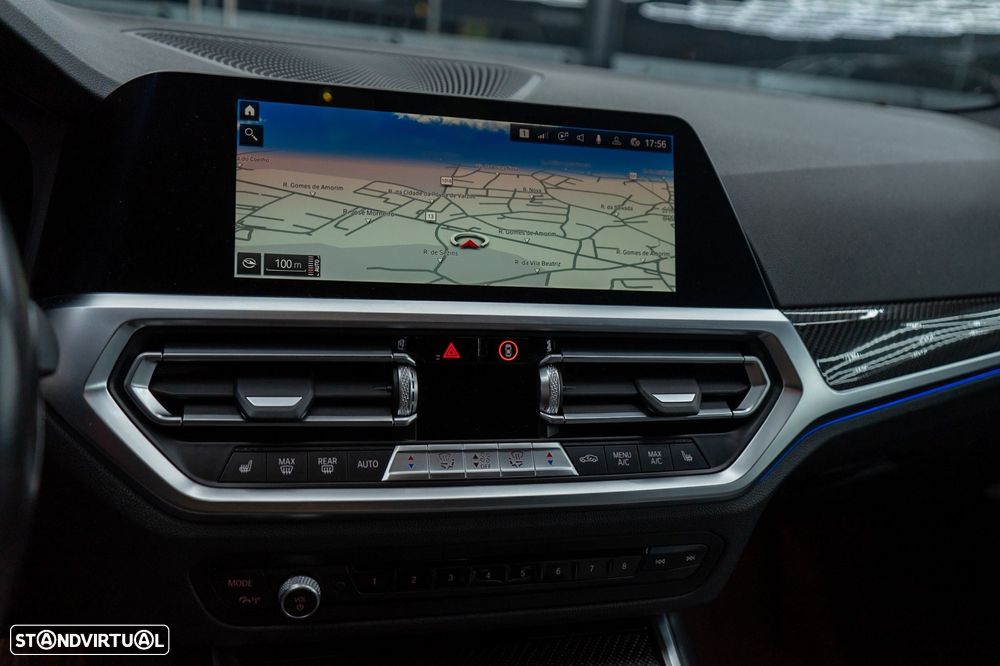 BMW M4 Competition xDrive - 33