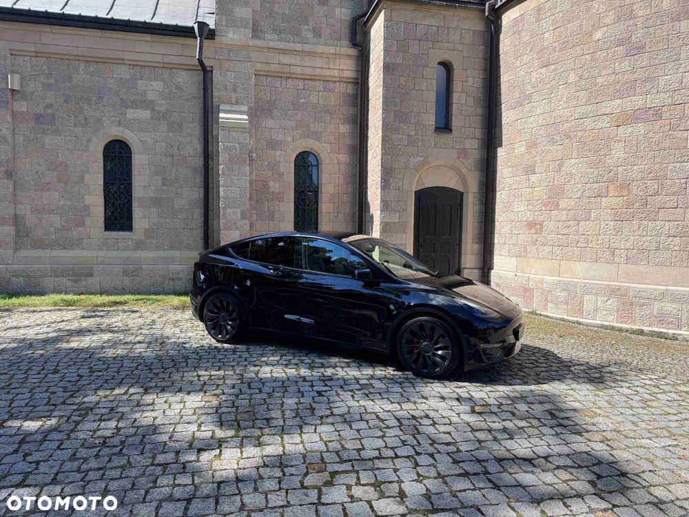 Tesla Y Model Performance Dual Motor AWD - 8