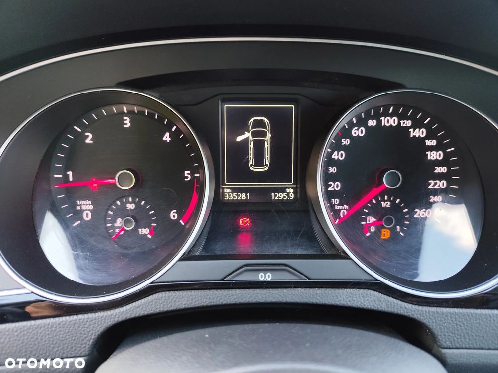 Volkswagen Passat 2.0 TDI SCR Comfortline - 20