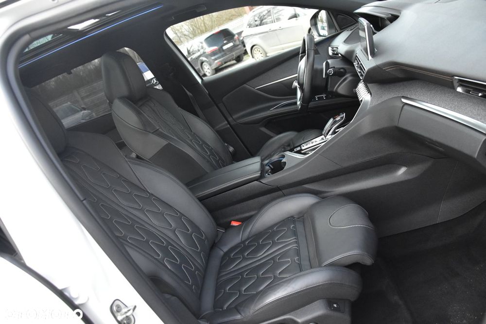 Peugeot 5008 1.6 PureTech GT S&S EAT8 - 24