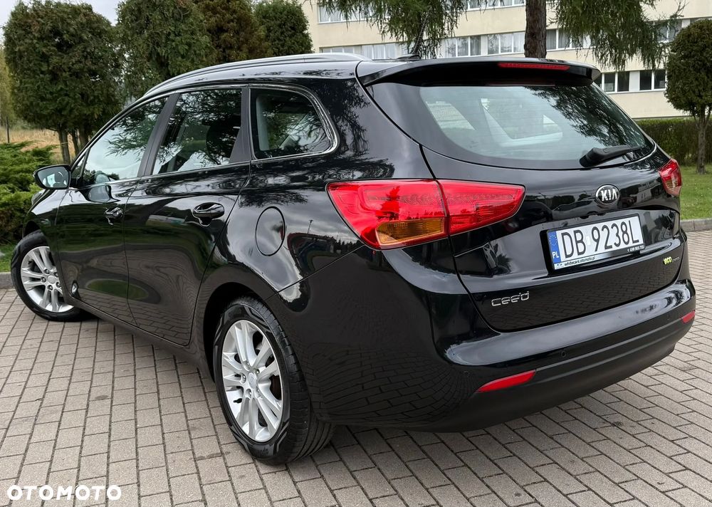 Kia Ceed 1.6 GDI SW Vision - 3