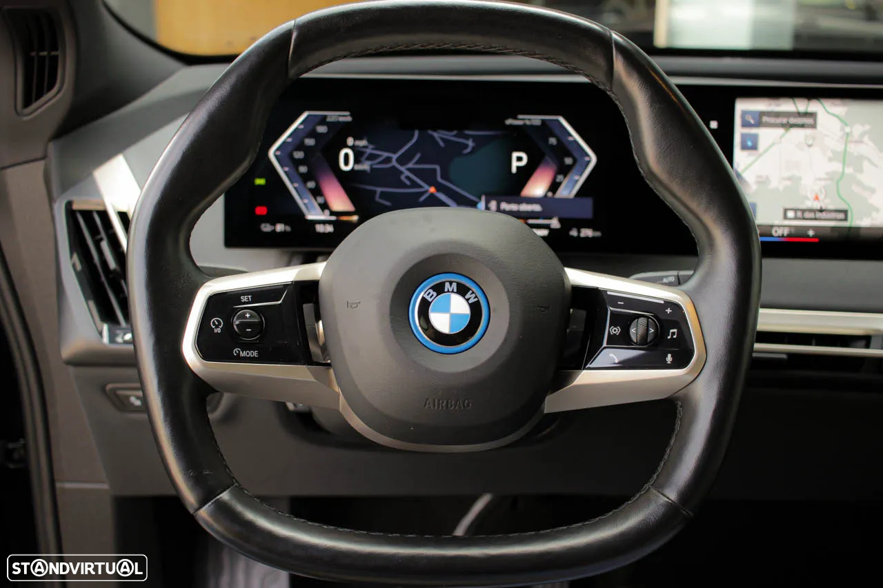 BMW iX xDrive 40 - 14