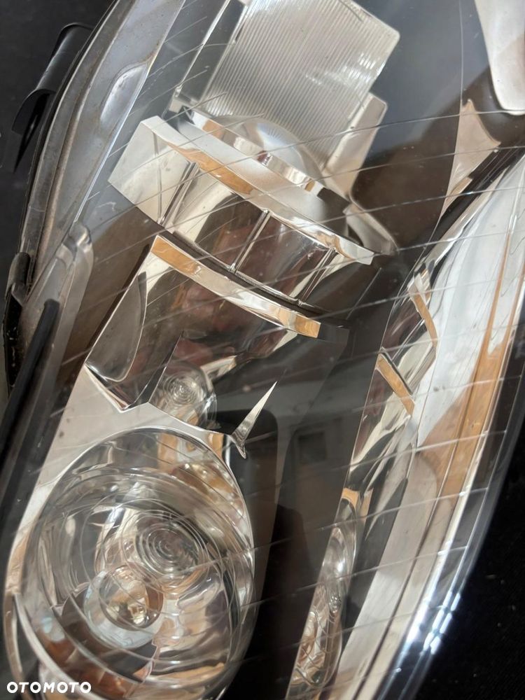 LAMPA PRAWA REFLERTOR PRAWY AUDI A4 B7 BI XENON SKRĘTNY NIE KLEJONA SPRAWNA - 10
