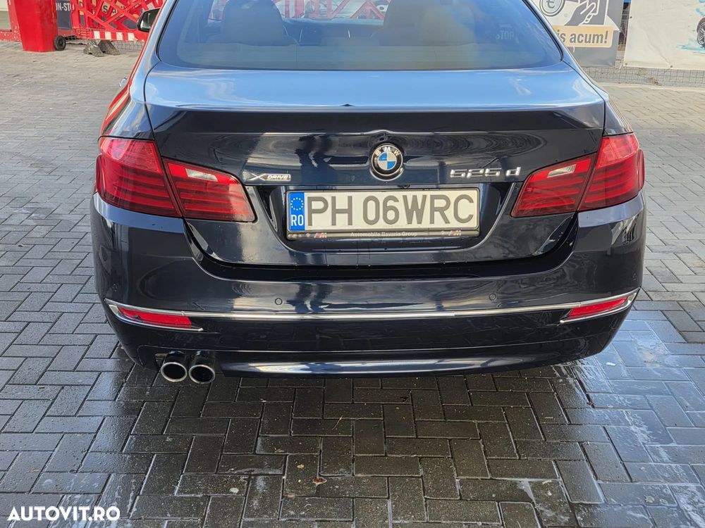 BMW Seria 5 525d xDrive AT - 12