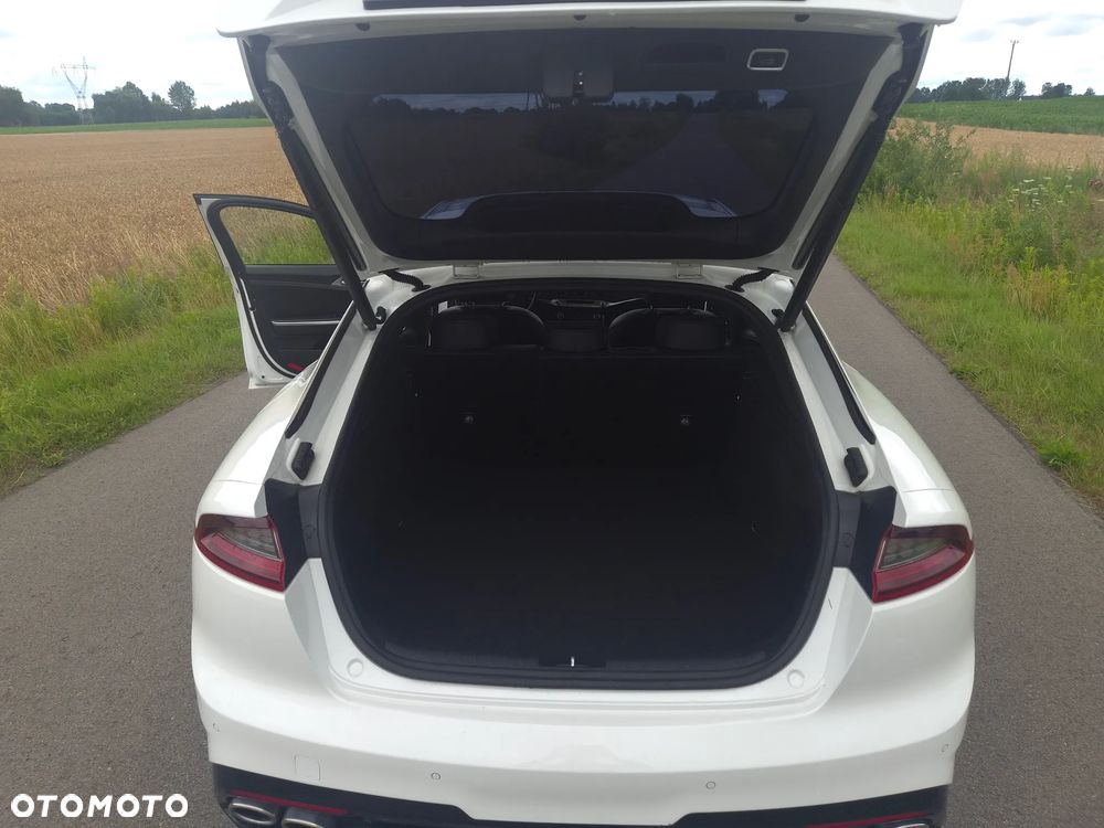 Kia Stinger 3.3 T-GDI AWD GT - 28