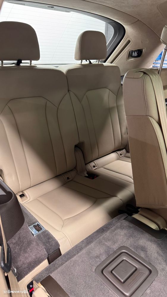 Audi Q7 3.0 TDI quattro S-line Tiptronic 7L - 12