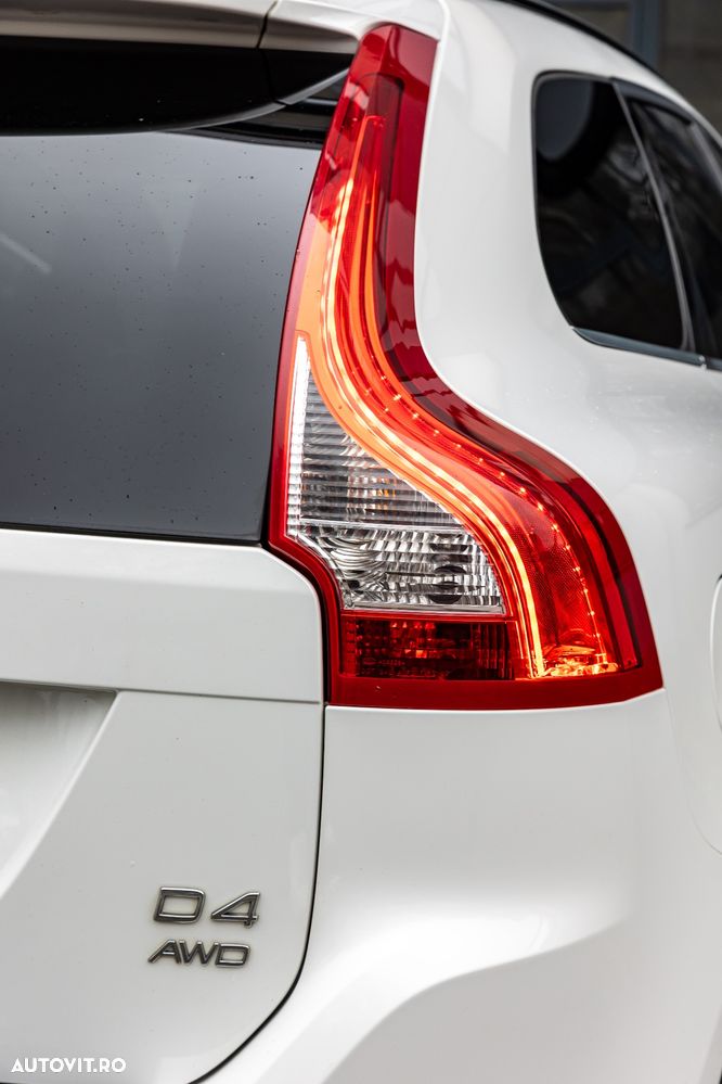 Volvo XC 60 D4 AWD Geartronic Summum - 15