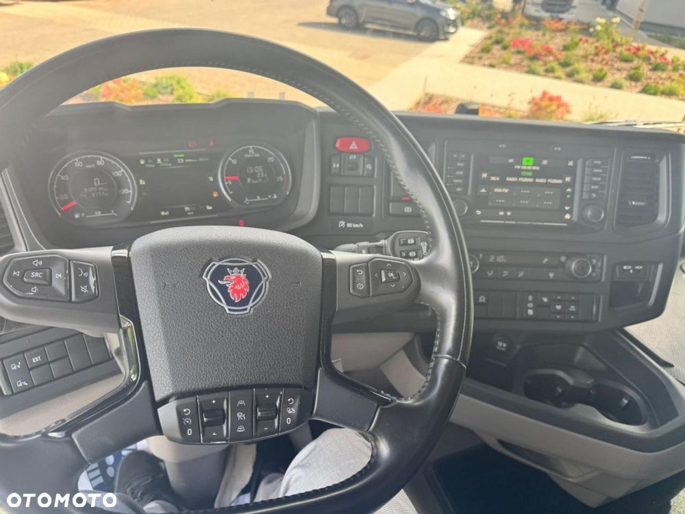 Scania R 460 A4x2NA - 11