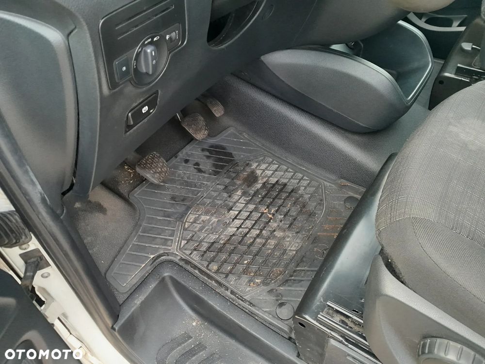 Mercedes-Benz VITO - 20
