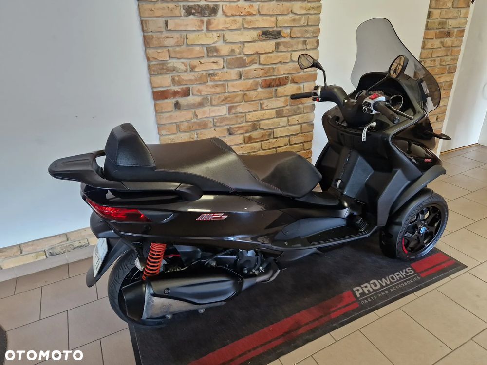 Piaggio MP-3 - 5