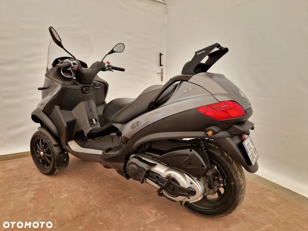Piaggio MP-3 - 12