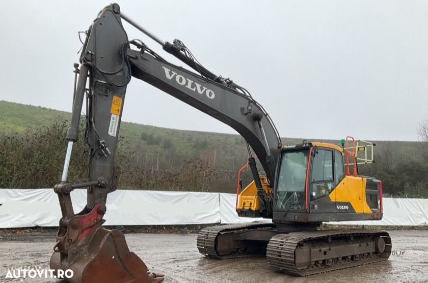Volvo EC220EL Excavator - 1