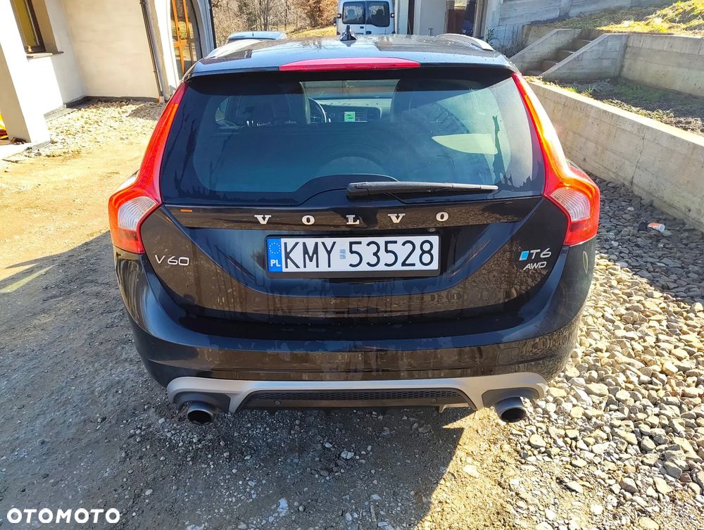 Volvo V60 T6 AWD R-Design - 2