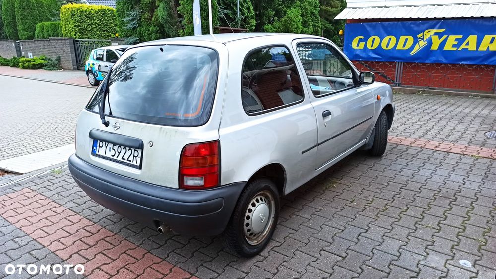 Nissan Micra 1.0 LX - 9