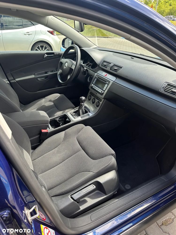 Volkswagen Passat 2.0 FSI Comfortline - 29