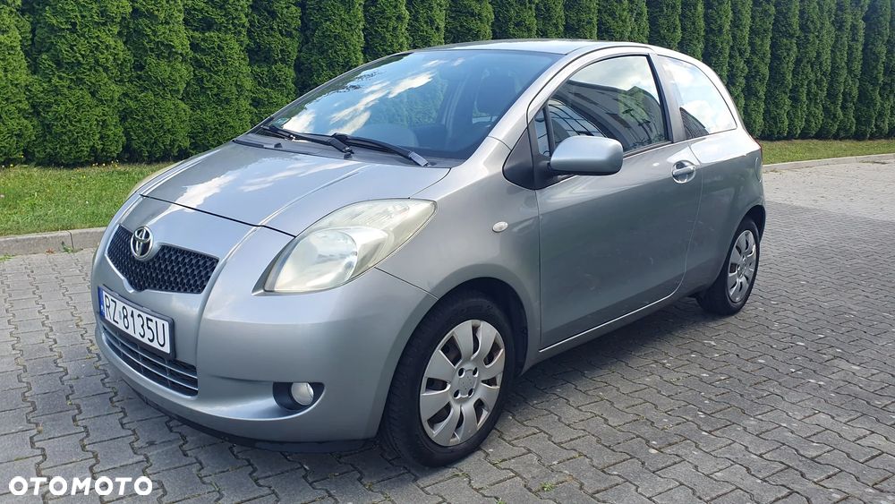 Toyota Yaris 1.3 Sol - 8