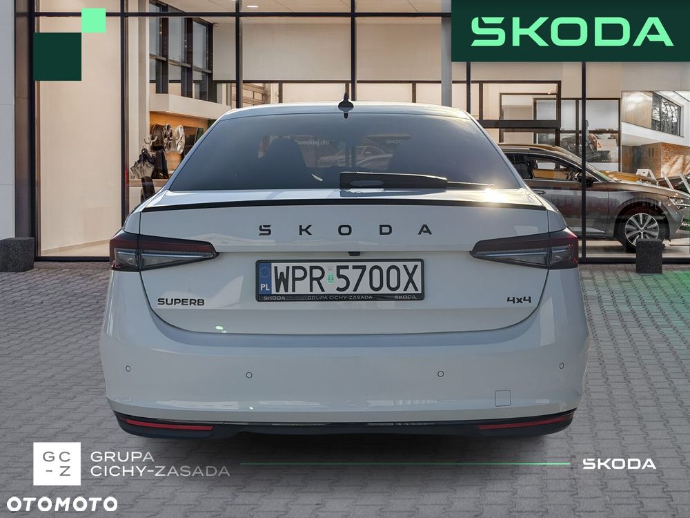 Skoda Superb 2.0 TDI SCR 4x4 Sportline DSG - 4