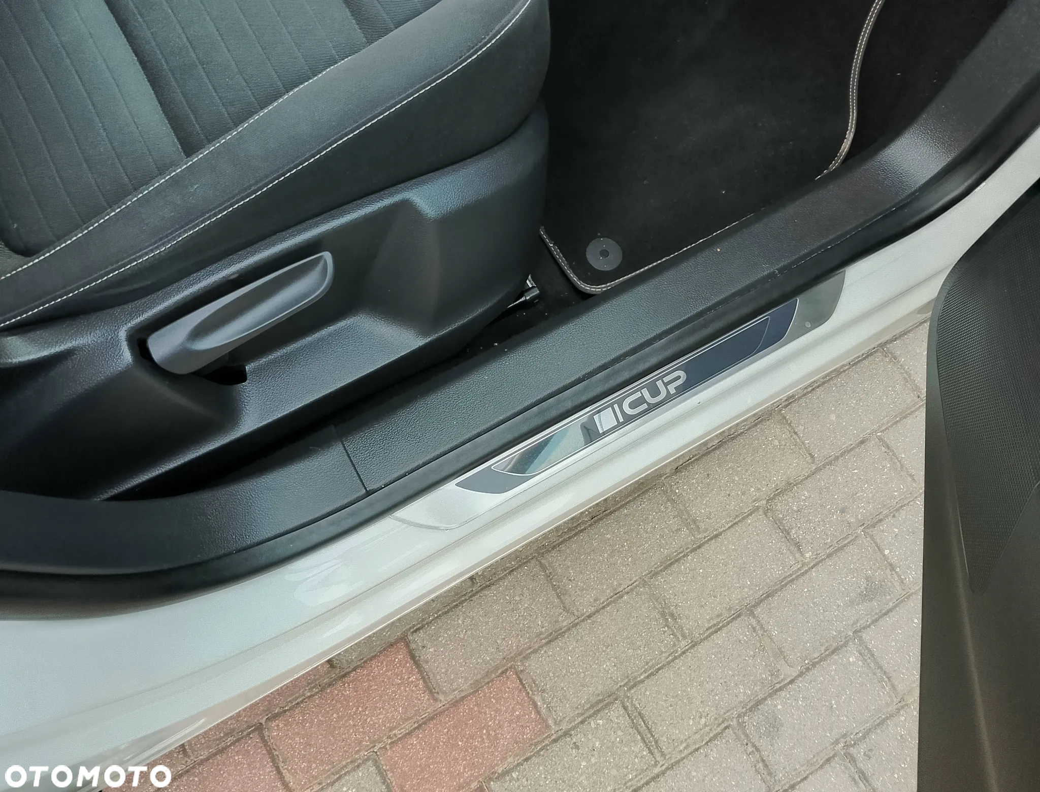 Volkswagen Tiguan 2.0 TDI DPF BlueMotion Technology Cup Sport & Style - 22