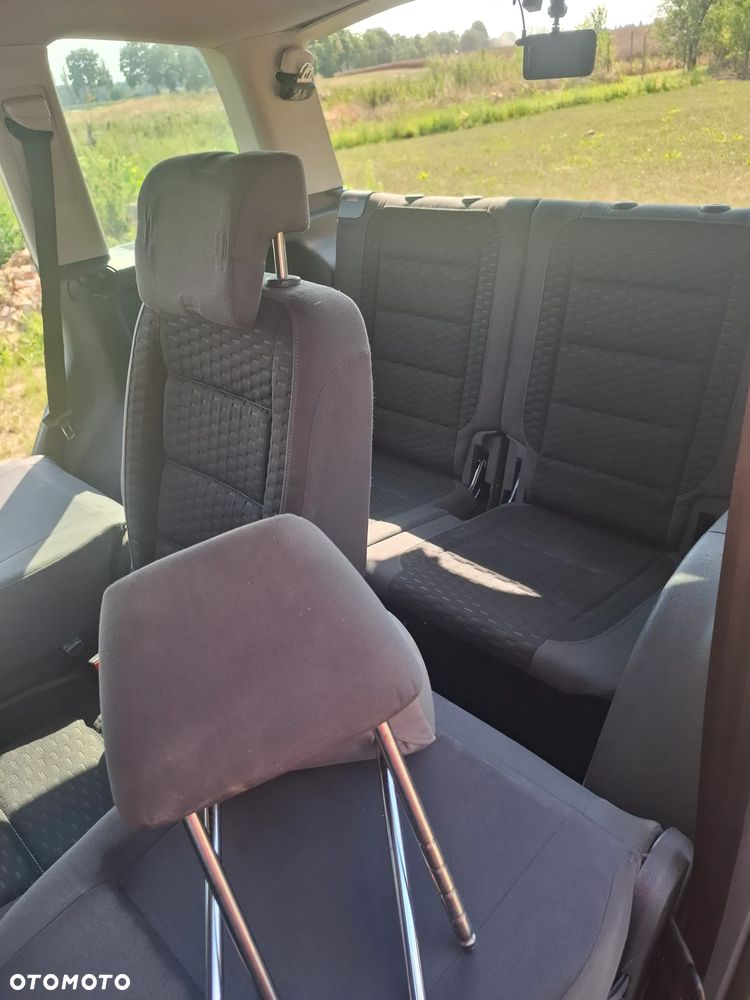 Volkswagen Touran 1.9 TDI DPF Trendline - 6