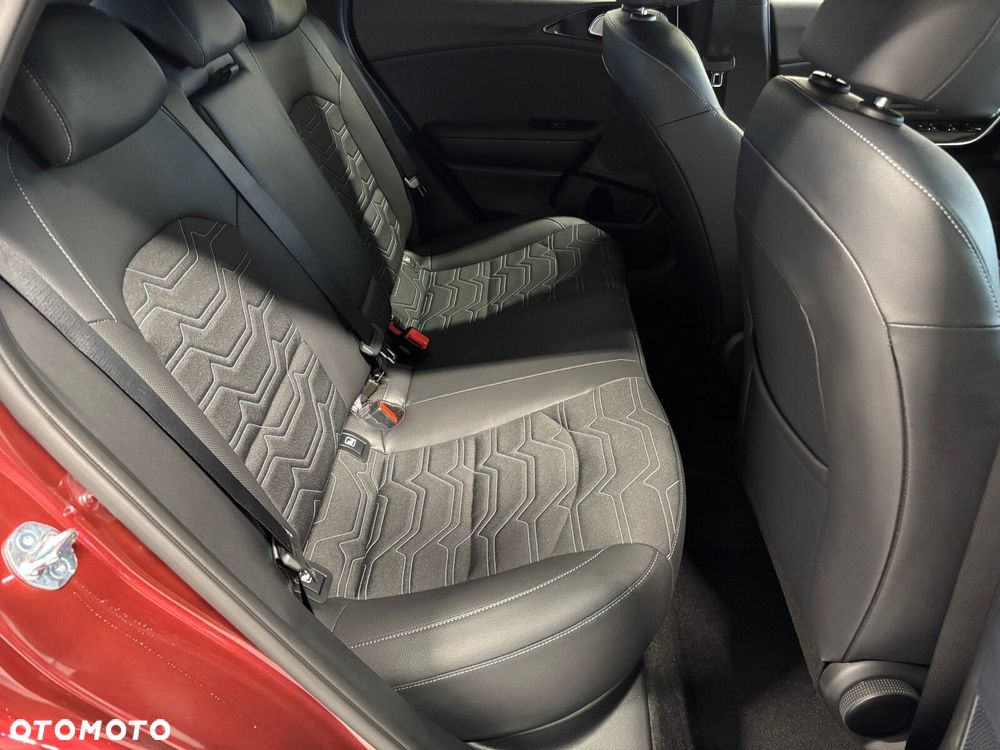 Kia XCeed - 13
