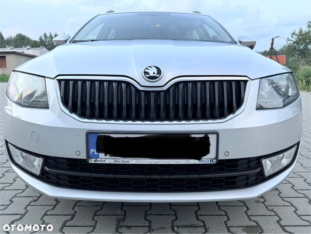 Skoda Octavia 2.0 TDI 4x4 Elegance DSG - 2