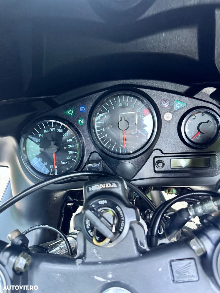 Honda CBR 600F - 10