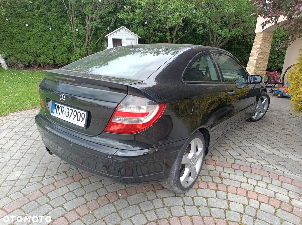 Mercedes-Benz Klasa C 200 Kompressor Sportcoupe - 5