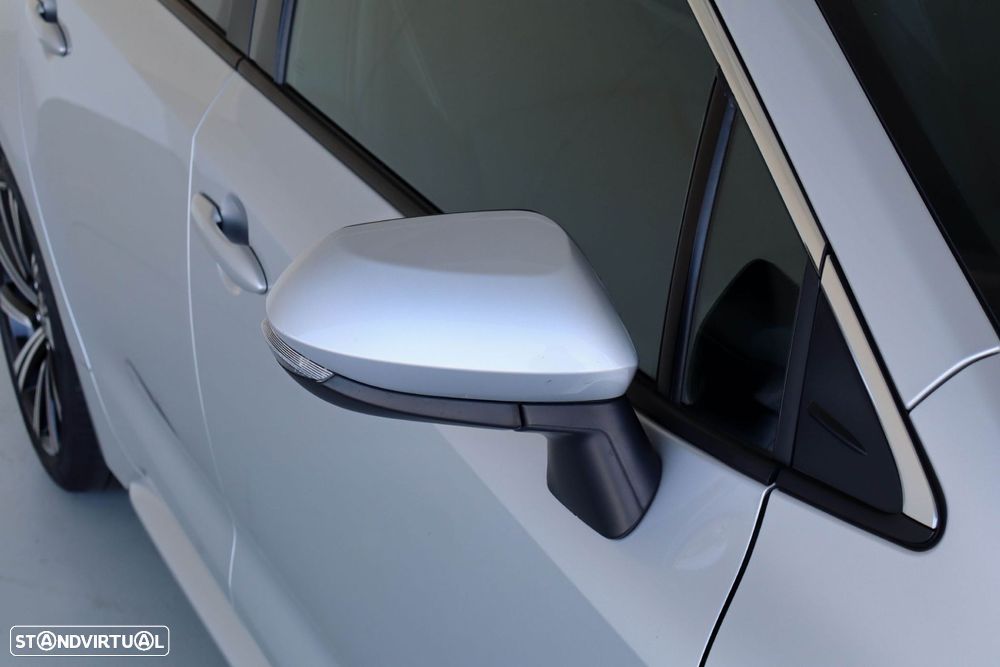 Toyota Corolla Touring Sports 1.8 Hybrid Comfort+P.Sport - 4