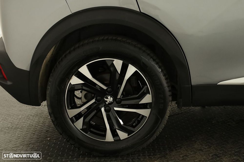 Peugeot e-2008 50 kWh GT - 5