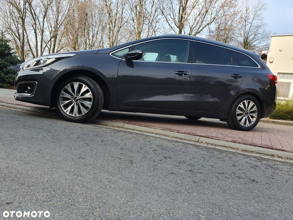 Kia Ceed 1.6 GDI Spirit - 30