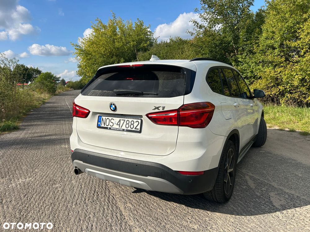 BMW X1 sDrive18d xLine - 12