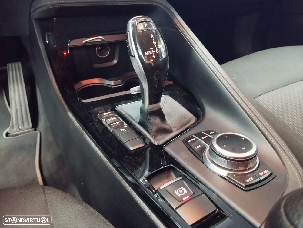 BMW X2 18 d sDrive Auto — fotografia 36