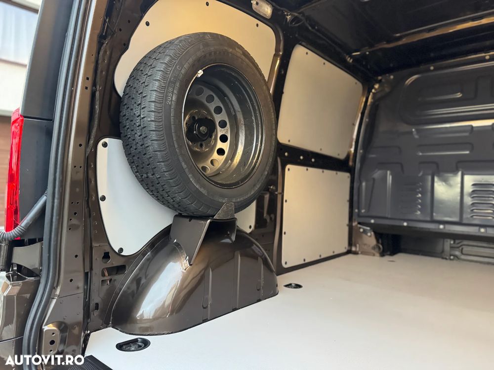 Mercedes-Benz Vito - 11