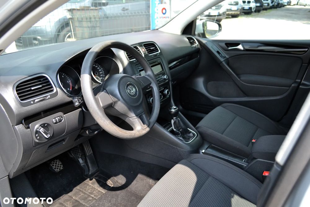 Volkswagen Golf 1.6 TDI DPF Trendline - 8