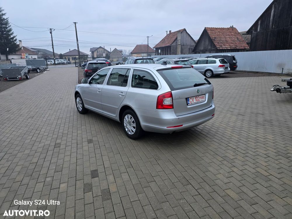 Skoda Octavia 2.0 TDI DPF Ambition - 9