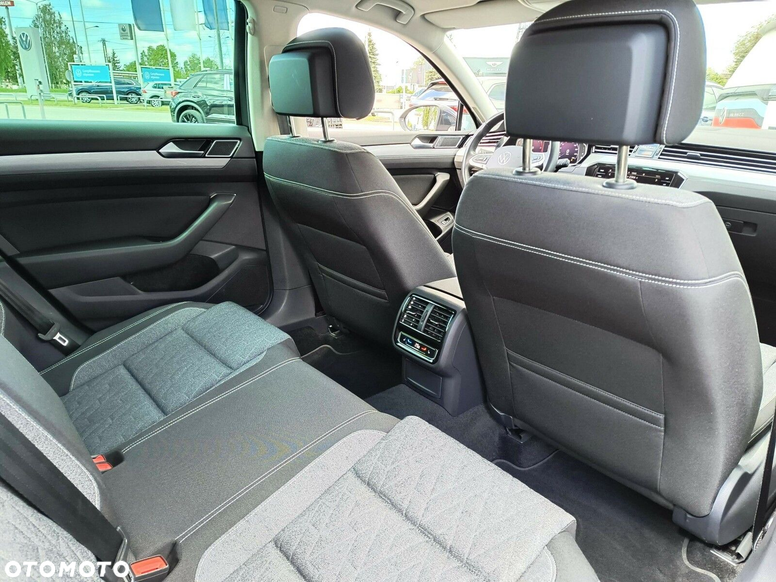 Volkswagen Passat - 23