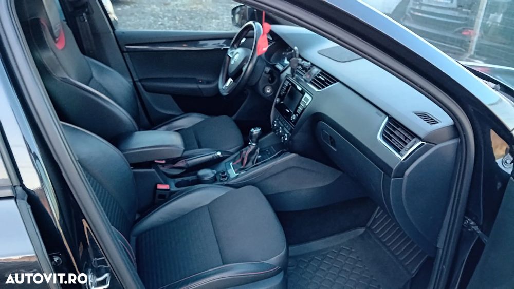 Skoda Octavia 2.0 TDI RS - 11