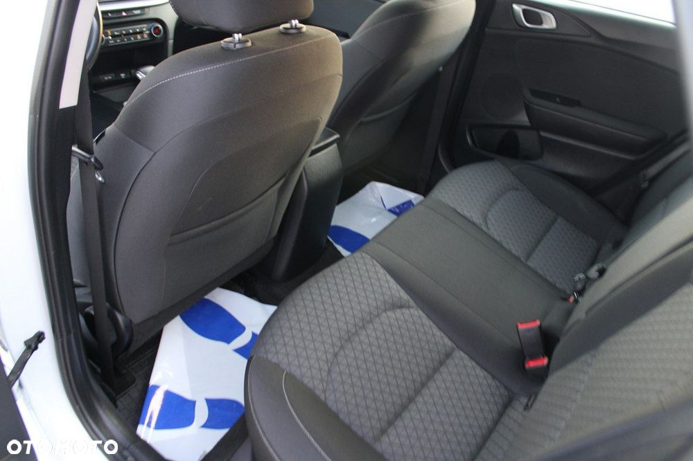 Kia Ceed - 15