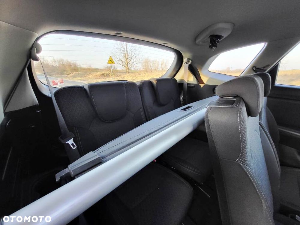 Kia Carens 1.6 GDI L 7os - 10