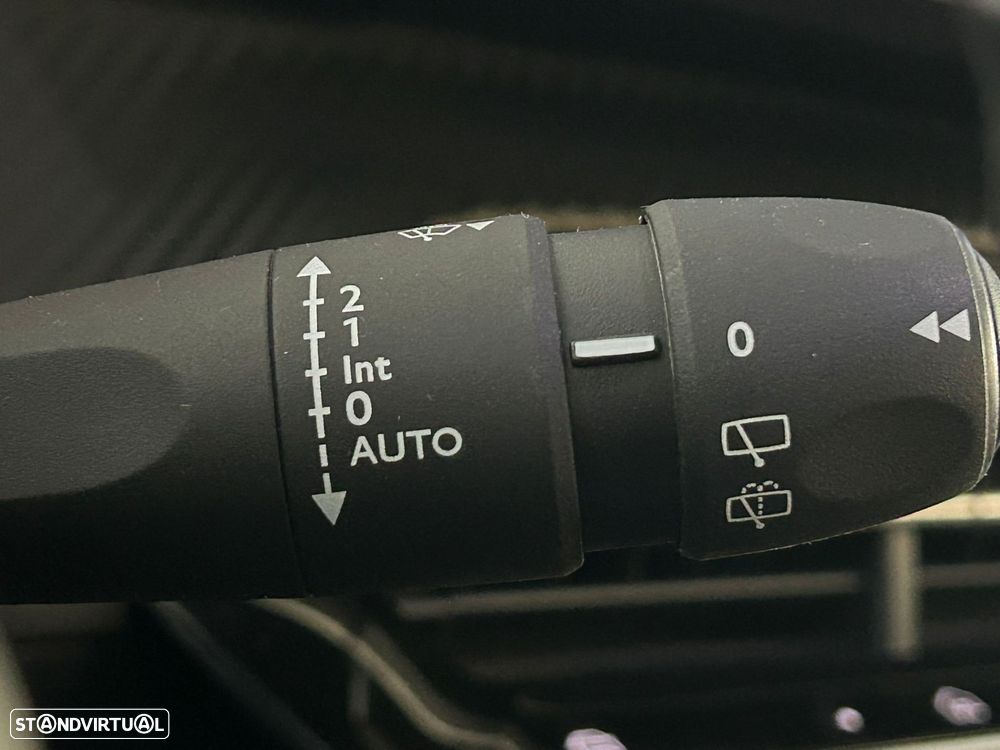 Peugeot 2008 1.2 PureTech Active - 18