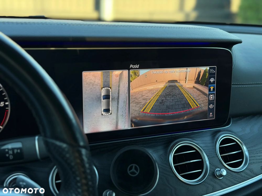 Mercedes-Benz Klasa E 220 d 9G-TRONIC - 40