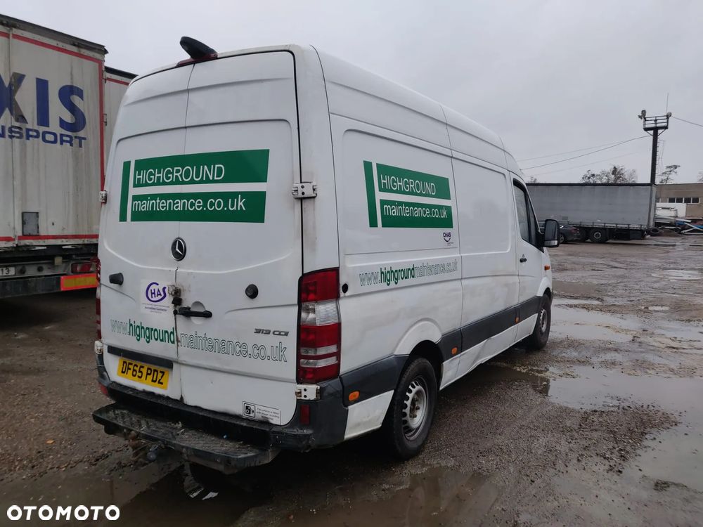 Mercedes-Benz Sprinter - 10
