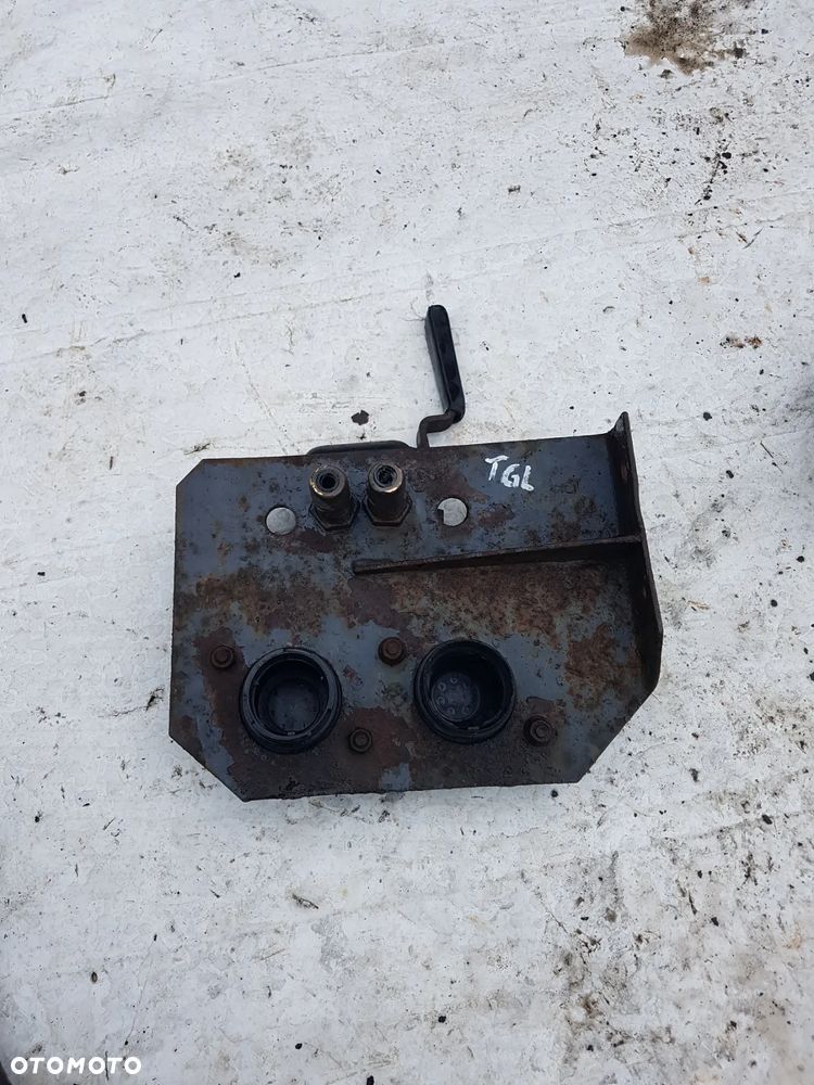 BLACHA PRZYŁĄCZA PRZYŁĄCZY PRZYCZEPY MAN TGL TGM - 1