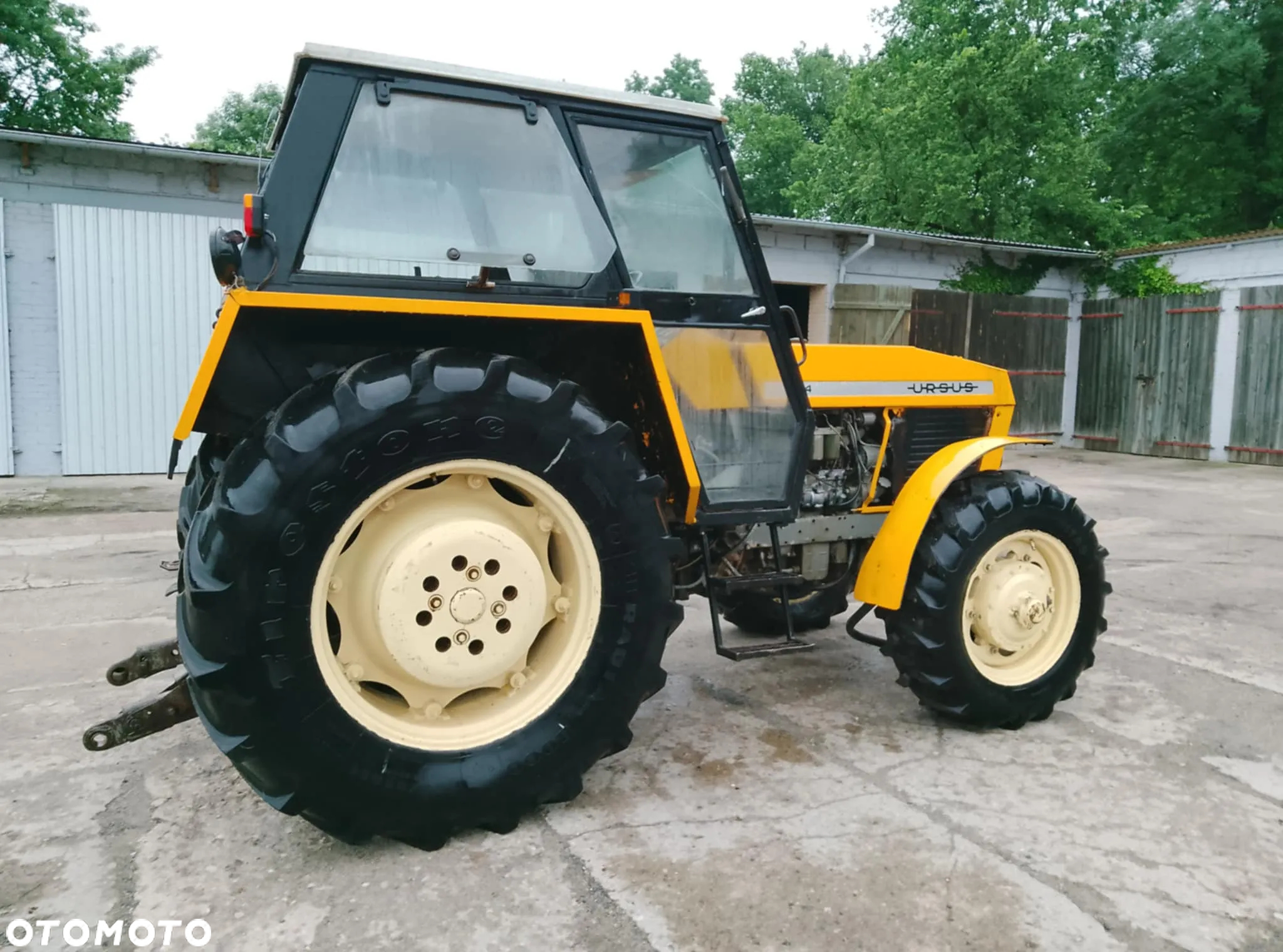 Ursus c-385 - 4