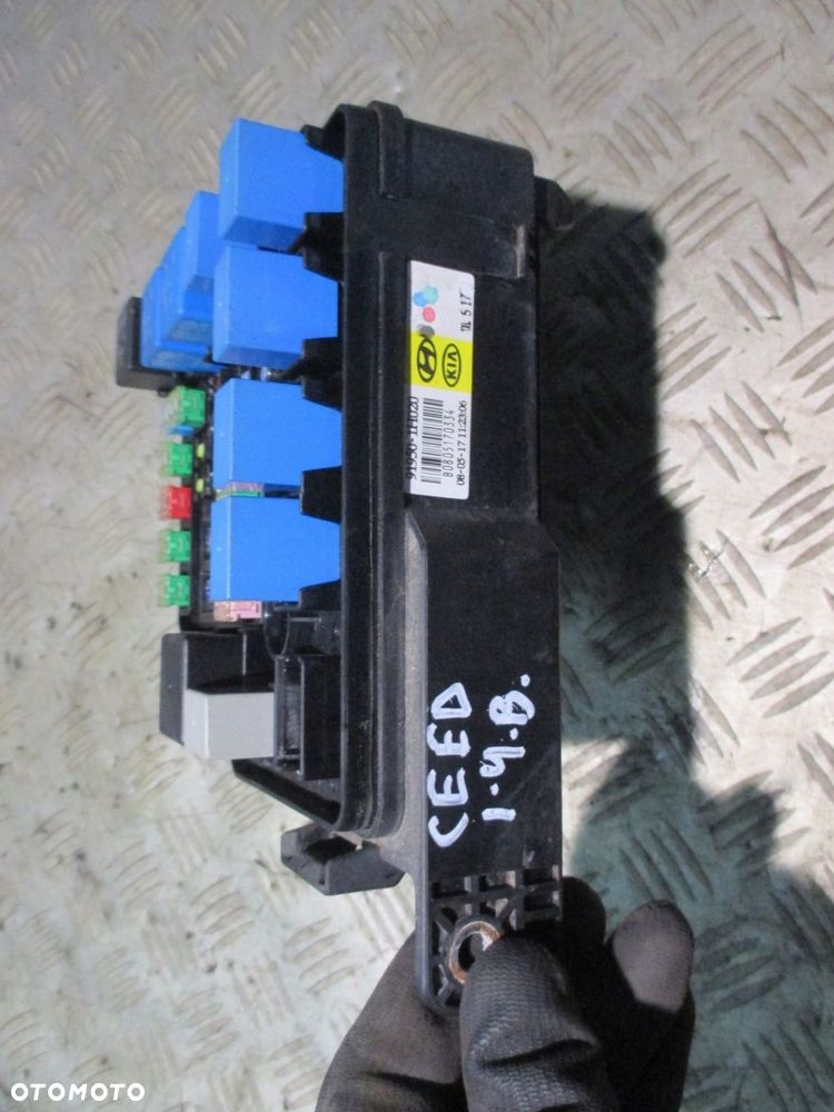 Skrzynka bezpieczników KIA CEE'D 1 919501H020 1.4 - 2