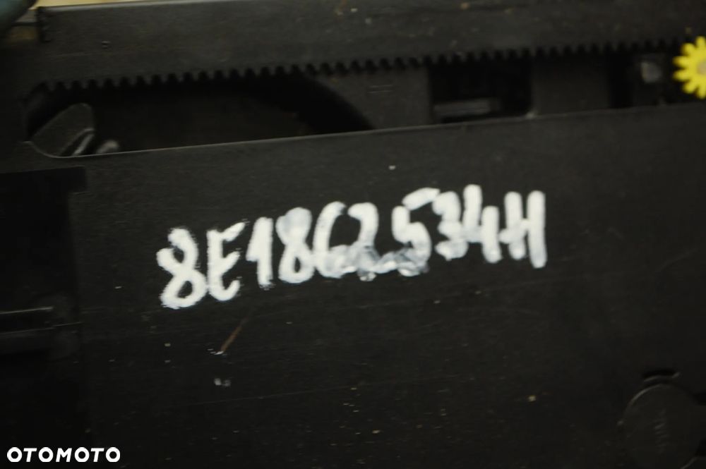 UCHWYT NA KUBEK CUPHOLDER 8E1862534H AUDI A4 B6 B7 8E1862534L 8E1862534 8E1862534F 8E1862534J - 22