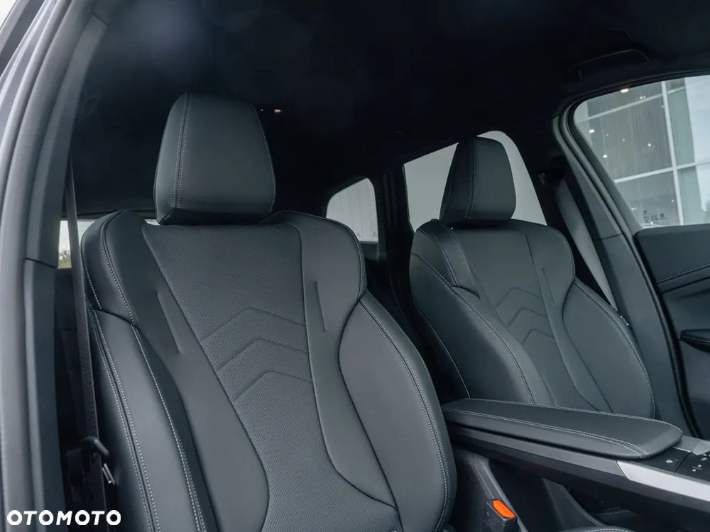 BMW X1 sDrive18d - 11