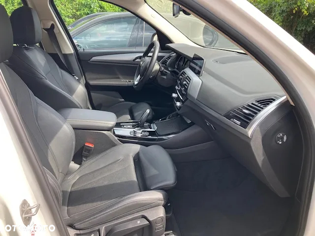 BMW X3 xDrive20i Advantage sport - 7